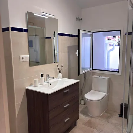 Shanti's Andalusian Penzion Màlaga